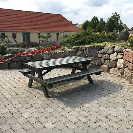 Bed & Breakfast Birkende 2*