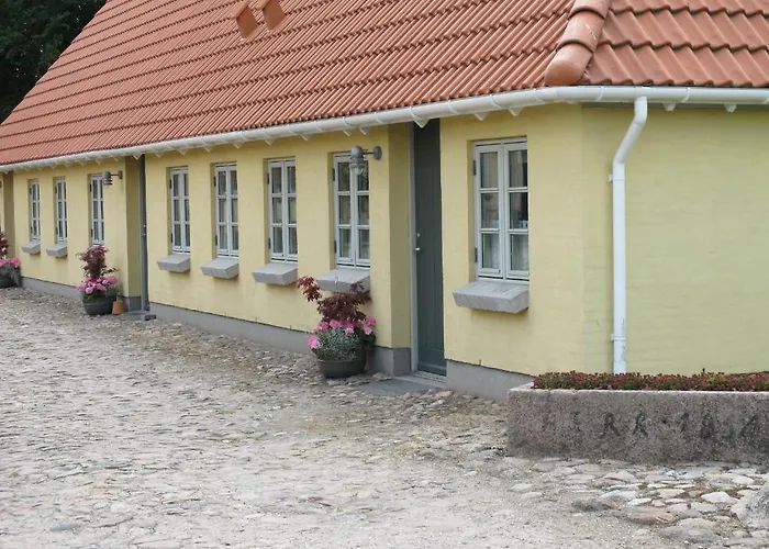 Alojamento de Acomodação e Pequeno-almoço Birkende Langeskov